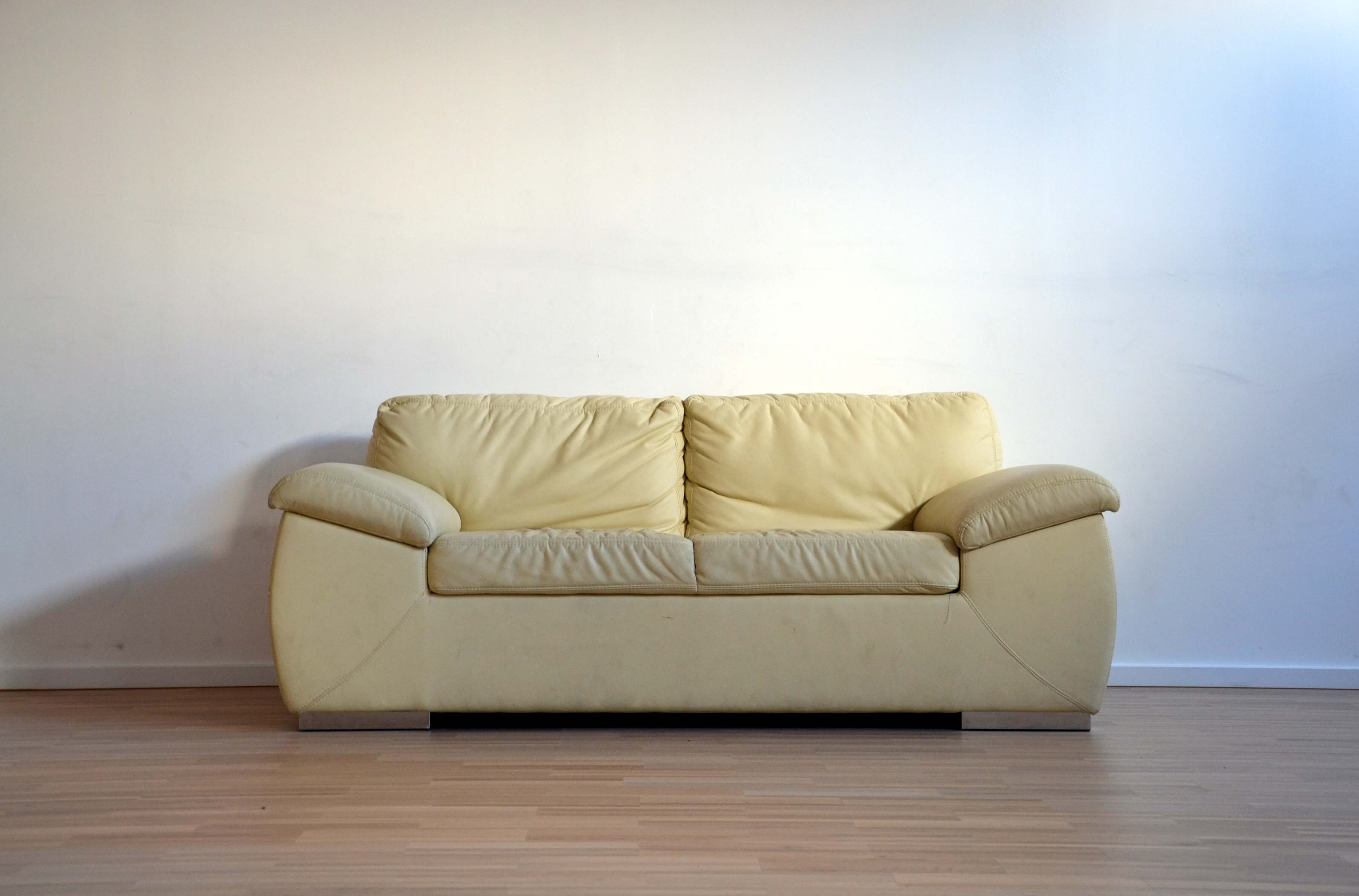 Nettoyage de divan en cuir - Appelez Nettoyage Experts
